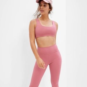 New set of gapfit studio leggings and sports bra